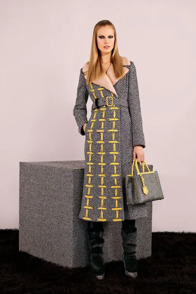 Look 18
